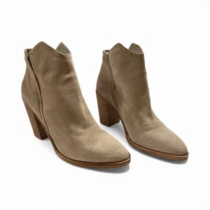 Women's Dolce Vita Taupe Suede Ankle Booties Size 9 Brown - Picture 1 of 12