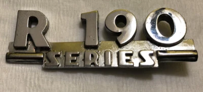 1953?-1955? COSECHADORA INTERNACIONAL SERIE R-190 EMBLEMA LATERAL CAPÓ Foto 1 de 4