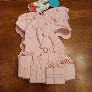 NEW, Me Myself & Elf Christmas Silicone Baking Mold palm tree tropical Christmas - Picture 1 of 1