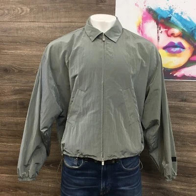 Chaqueta Essentials Fear Of God Para Hombre Pequeña Cremallera Completa Cortavientos Ropa de Calle Cuadrada Foto 1 de 4