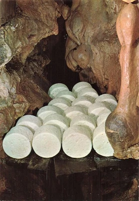 12  ROQUEFORT SUR SOULZON FROMAGE - Photo 1/2