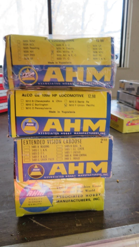 LOT 4 AHM EMPTY BOXES ONLY HO SCALE GAUGE - Image 1 of 1