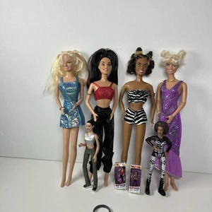 Spice Girls Barbie Puppe Konvolut 6 Sammlung Barbie Größe und kleinere Figuren - Bild 1 von 7