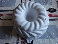Pirofila in Ceramica bianca con decorazioni blu diametro interno 23 cm. h.10cm.