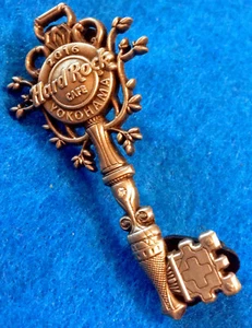 YOKOHAMA JAPAN ANTIQUE VICTORIAN PEWTER SKELETON KEY SERIES Hard Rock Cafe PIN - Picture 1 of 1