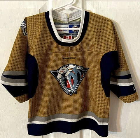Vintage toddler Nashville Predators Jersey!  vintage NHL KOHO RARE!! Cover