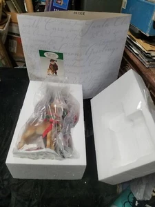 Dept 56 Possible Dreams Clothtique 2013 4033726BS Deer Friends Santa en caja - Imagen 1 de 5