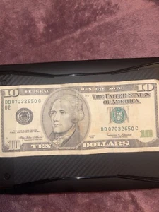 1999 CRISP $10 TEN DOLLAR FRN FEDERAL RESERVE NOTE “OVERPRINT BACK NUMBER ERROR” - Picture 1 of 2