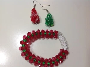 Grandma's Jewelry ~ Vintage Christmas Beaded Bangle & Earrings Trees - Picture 1 of 4