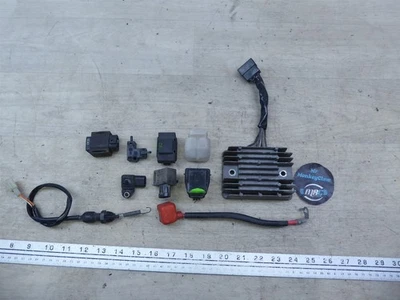 Suzuki GSXR 600 K S20875 2005) regulador solenoide interruptor relé juego eléctrico  Foto 1 de 4