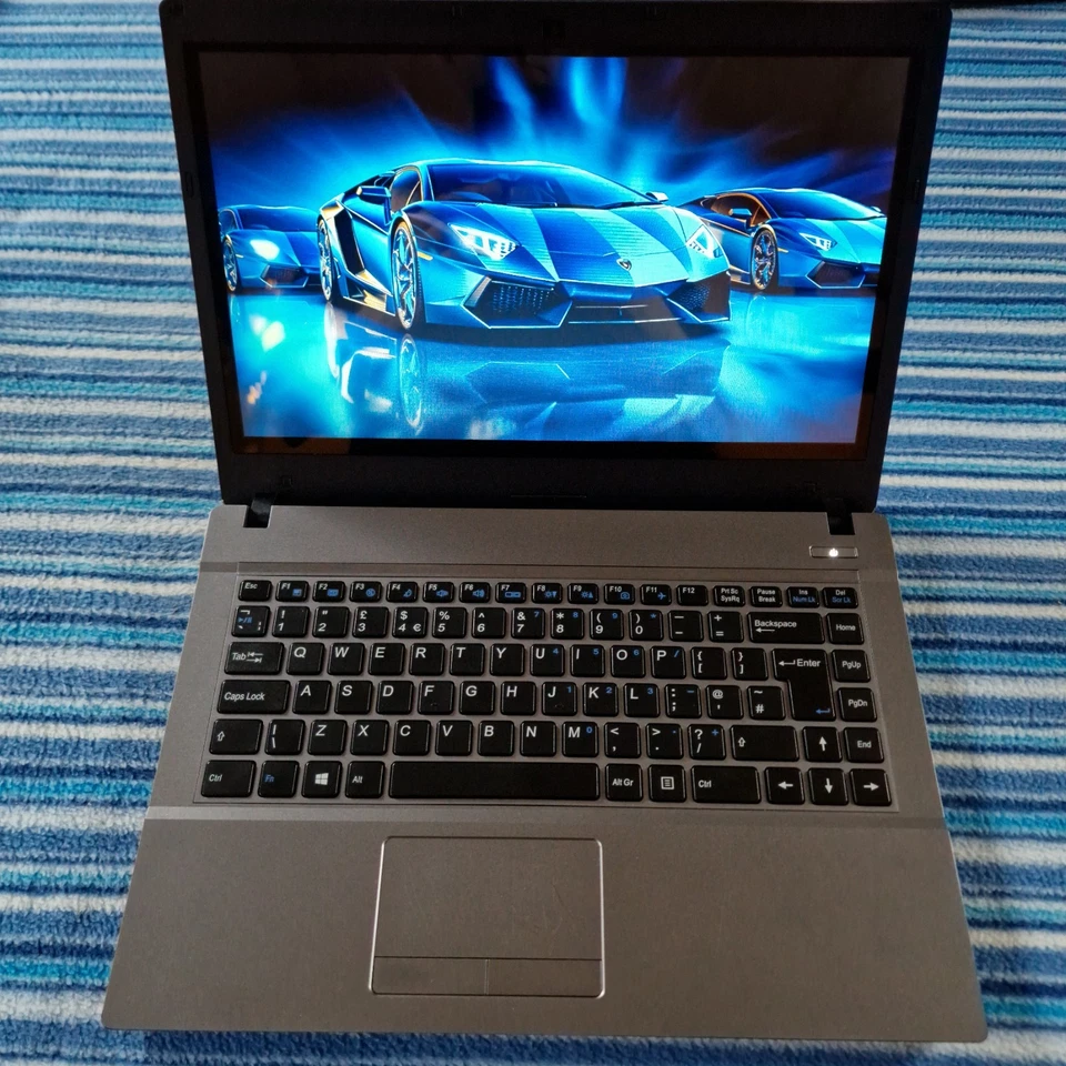 Clevo (Ergo) W547CZ Pantalla Táctil, Celeron, 14", Windows 10, Disco Duro 500Gb, 8Gb RAM Foto 1 de 4
