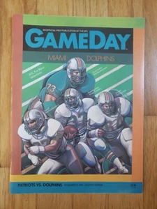 1983 New England Patriots vs Miami Dolphins NFL Football Program   - Picture 1 of 3