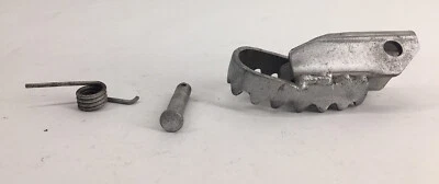 De colección 1976 Suzuki TS400 TS 400 Apache Original estriba derecha estriba Foto 1 de 4