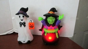Halloween Set di 2 Batteria e Movimento PARLARE E ILLUMINARE FANTASMA E STREGA - Foto 1 di 4