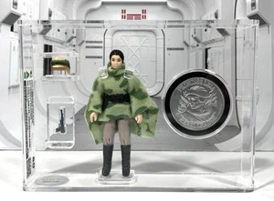 STAR WARS KENNER 1985 LEIA COMBAT PONCHO mit MÜNZFIGUR GRADED CAS 80 VINTAGE - Bild 1 von 7