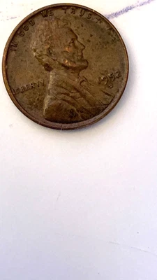 1952 D Mint Mark Lincoln Wheat Penny One Cent Coin Rim strike - Image 1 of 2