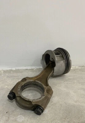 Pistón y biela estándar desde 2000 Toyota Celica 2ZZGE GTS 1.8 Foto 1 de 4