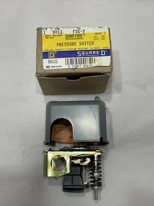 Square D Pumptrol 20 - 40 psi 2 Pole Pressure Switch Model: FSG-2 Series B - Picture 1 of 6