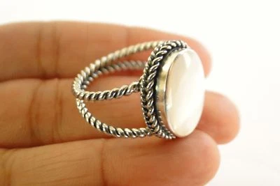 White Mother of Pearl Twisted Edge 925 Sterling Silver Ring 6 7.25 8 9 - Image 1 of 4