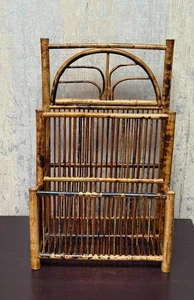 Vintage Zeitungsständer / Posthalter / Regal Organizer aus gebranntem Bambus - Bild 1 von 7