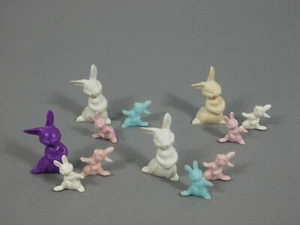 JUGUETES: Familia de conejos - 3 diferentes variantes de color raras (púrpura/turquesa) - Imagen 1 de 1