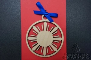 Lasergeschnittene PHILIPPINEN FLAGGE Filipino Pride Holz Ornament Geschenk Made in Hawaii - Bild 1 von 4