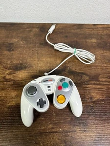 Vintage Game Cube White Controller Gamestop - Picture 1 of 7