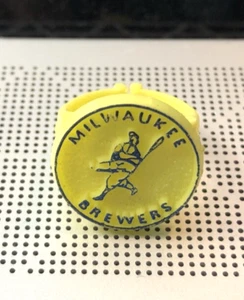 VTG 1970's-Milwaukee Brewers MLB Team Baseball Ring Plastic Gumball Vending - Picture 1 of 3