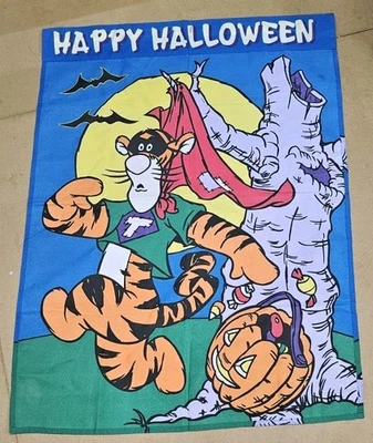 Bandera de Colección Disney Tigger Feliz Halloween Casa 29"x41" Banner Winnie The Pooh Foto 1 de 4