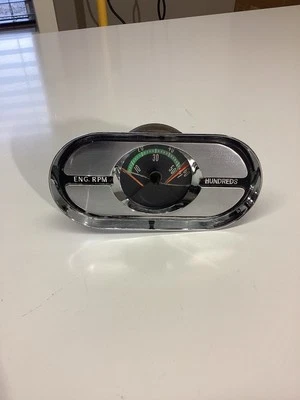 Oldsmobile Starfire 1963 tacómetro, 588130, 13706 Foto 1 de 4