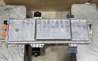 PO#13 Genuine OEM 2012-2018 Ford Focus Battery Charger Assembly EM5Z-10B689-E - Image 1 of 4