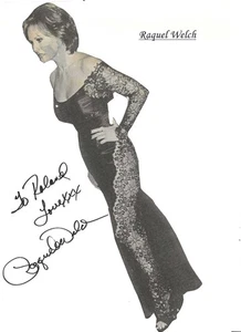 Raquel Welch Signed dedicated 8 ½ x 11 ¾ - FANTASTIC VOYAGE, One Million BC - Picture 1 of 2