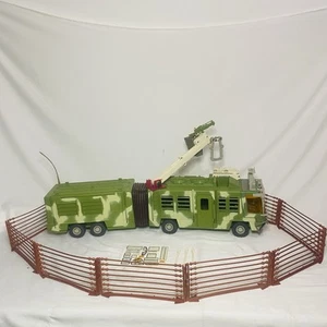 1997 Kenner Jurassic Park Lost World Mobile Command Center 98% Complete EXCELLEN - Picture 1 of 24