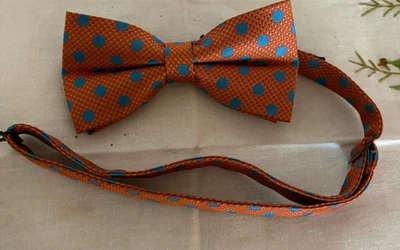 Pajarita Nicole Miller Foto 1 de 2