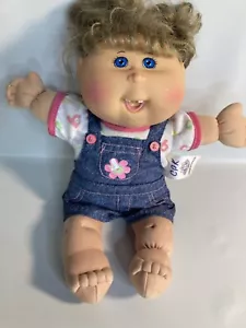Cabbage patch kids jakks pacific interactive babydoll 2011 - Picture 1 of 4