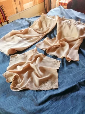 ancienne lingerie soie- ensemble 3 pièces 1930 broderie -fait main.rare - Photo 1/4