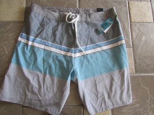 NUOVO COSTUME DA BAGNO BURNSIDE SURF PANTALONCINI TRONCHETTI UOMO 38 QUICKDRY UV SPEDIZIONE GRATUITA - Foto 1 di 6