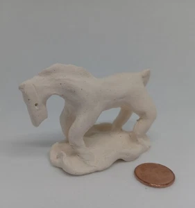 "Little Horse" - Clay sculpture, hand made. Fired to Cone 5. Signed. Unglazed.  - Picture 1 of 7