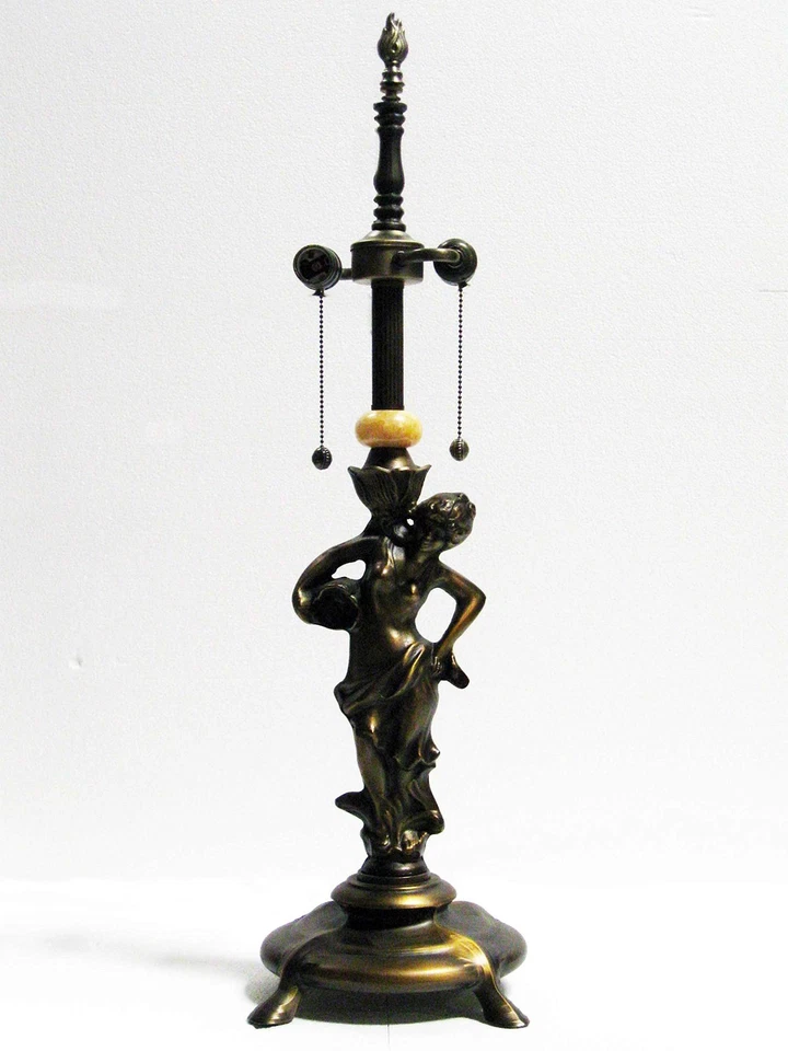 Base de lámpara de mesa de metal PT60084BA 31" H, latón antiguo Foto 1 de 1