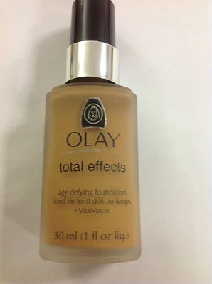 Oil Of Olay Total Effects age defying Liquid Foundation MEDIUM TO DEEP HONEY #72 - Image 1 of 3