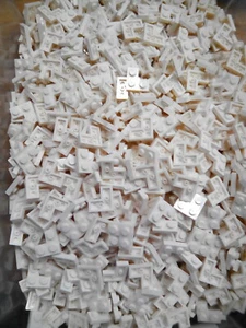 Lego Placa Blanca 2X2 Esquina Lote de 50 Piezas a Granel NUEVO - Imagen 1 de 1