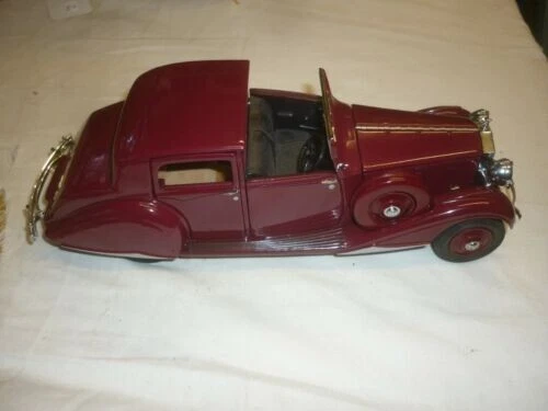 Danbury Mint 1938 Rolls Royce Phantom II Sedanca De Ville 1/24 Diecast - Image 1 of 3