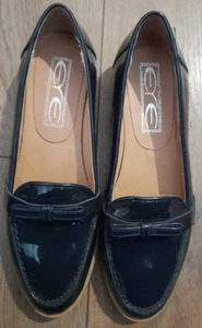 ere blue patent leather shoes with bow size 5 bnwob sw - Picture 1 of 4