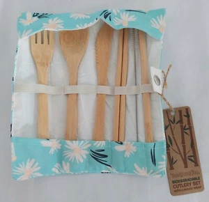 Juego de cubiertos biodegradables Bambootique Puckator utensilios + envoltura de lona - Imagen 1 de 3