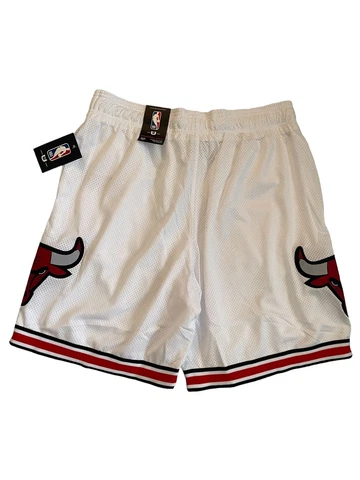 Chicago Bulls Basketball Shorts Size Men's  Medium new with tags Free Ship Cover