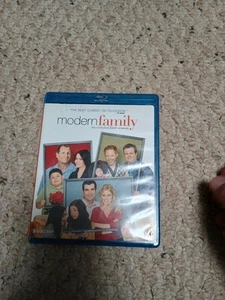 Modern Family Blu-ray The Complete First Season Ships Same Day With Tracking - Picture 1 of 1
