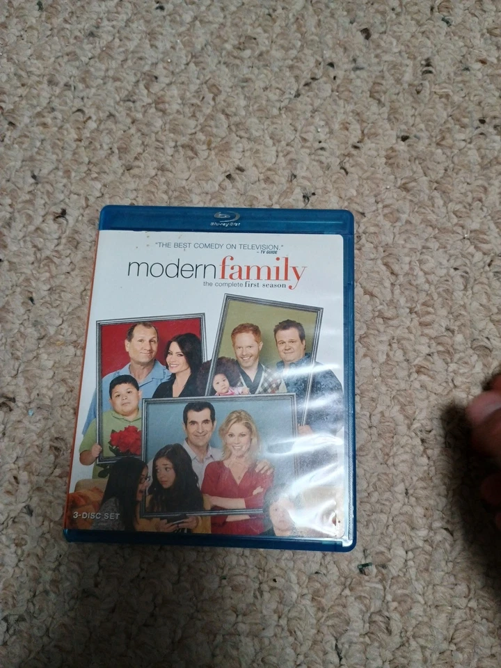 Modern Family Blu-ray The Complete First Season Ships Same Day With Tracking - Image 1 of 1