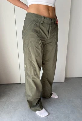 Authentic Women's ARC'TERYX Parapet Pants Size 10 M/L Cargo Green - Image 1 of 4
