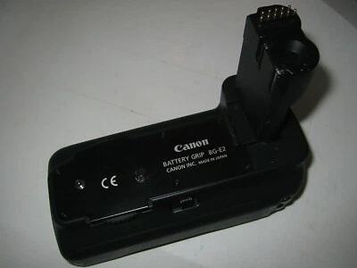 Canon BG-E2 Vertical Grip/Battery Holder - Image 1 of 4