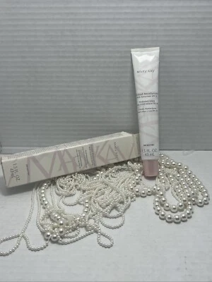 Mary Kay тонированный увлажняющий солнцезащитный крем широкого спектра действия SPF 20 exp 06/08 - Изображение 1 из 4